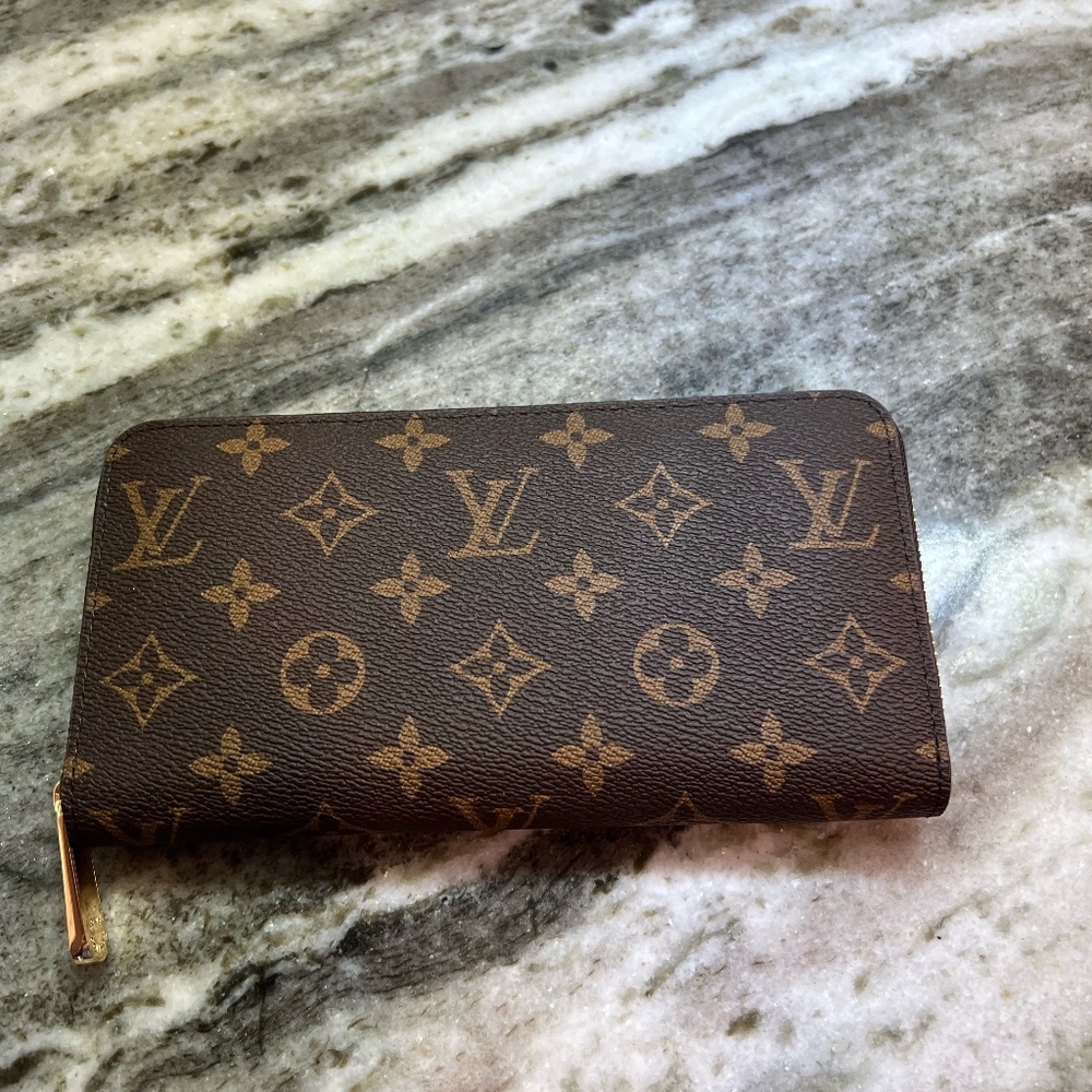 Knock Off Louis Vuitton Zippy Wallet